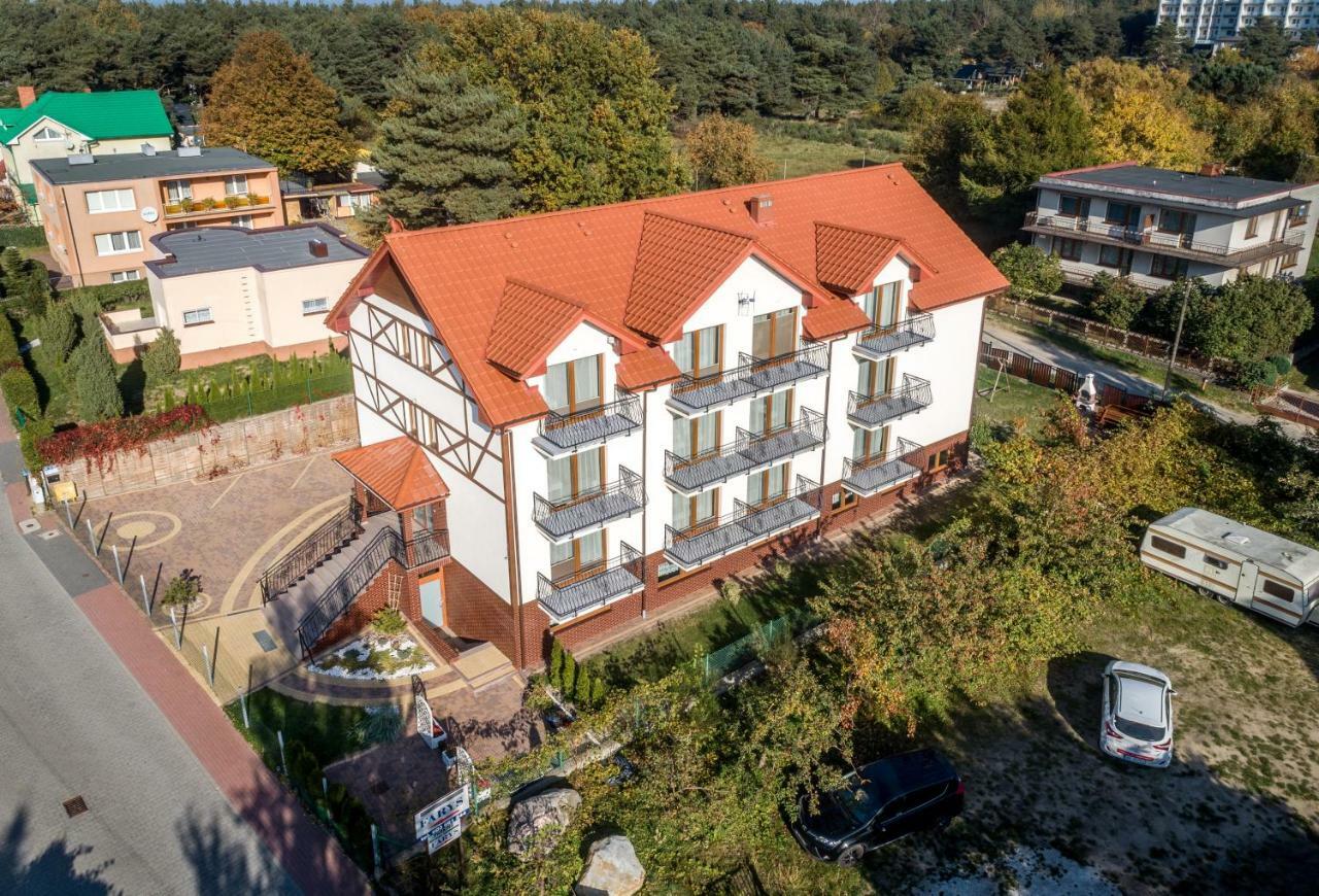 Jastrzębia GóraDom Jastrzebia Z Basenem I Jacuzziアパートメント エクステリア 写真